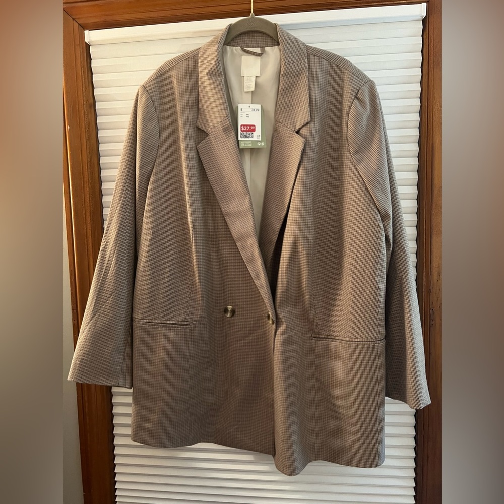 New with tags. H&M double breasted blazer